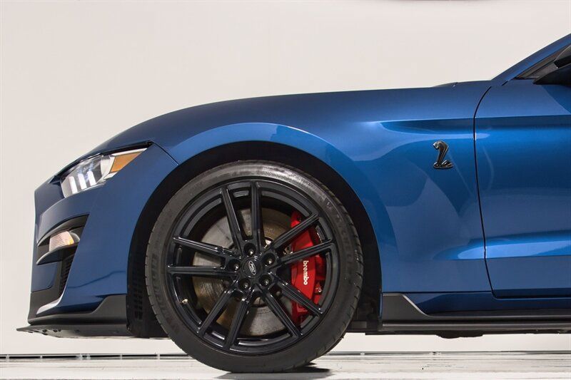 Used 2021 Ford Mustang Shelby GT500 w/ Technology Package RWD image 6