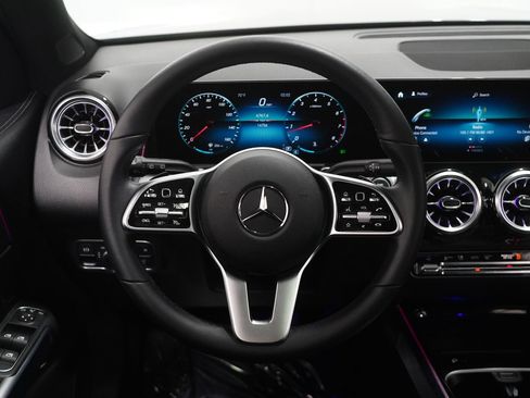 Certified 2023 Mercedes-Benz GLB 250 image 18