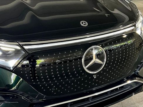 Used 2023 Mercedes-Benz EQS 580 4MATIC SUV image 29