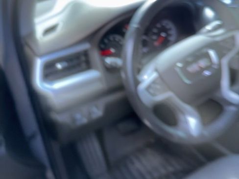 Used 2019 GMC Acadia SLE image 6