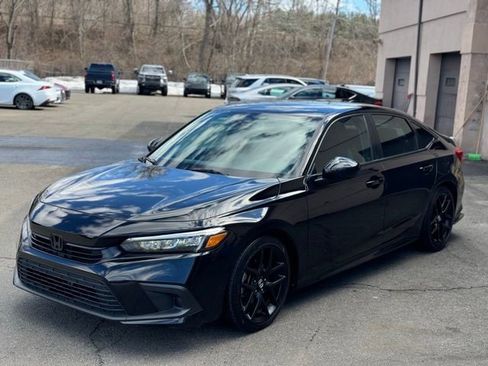 Used 2023 Honda Civic Sport image 1