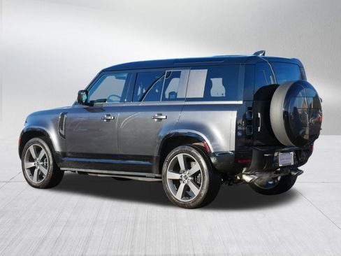 Used 2025 Land Rover Defender 110 V8 image 7
