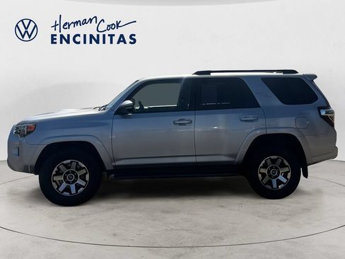 Used 2021 Toyota 4Runner TRD Off-Road Premium AWD/4WD image 2