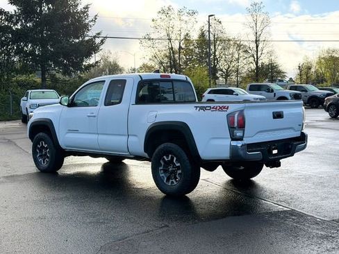 Used 2022 Toyota Tacoma TRD Off-Road w/ TRD Premium Off Road Package image 6