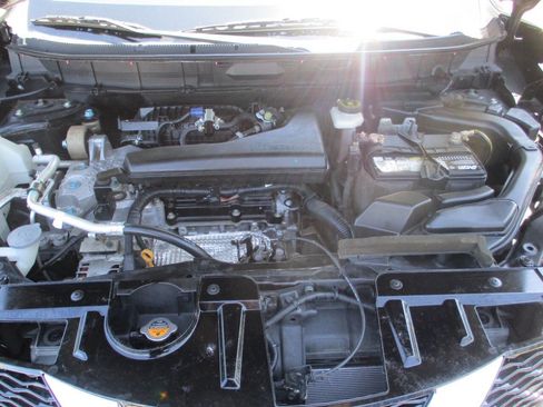 Used 2016 Nissan Rogue SV FWD image 8
