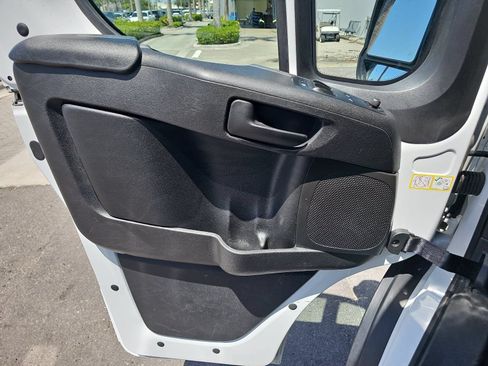 Used 2025 RAM ProMaster 2500 w/ Convenience Group FWD image 25