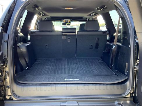Used 2023 Lexus GX 460 Premium w/ Premium Package AWD/4WD image 34