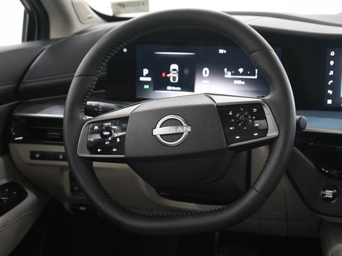 Used 2025 Nissan Murano SL AWD/4WD image 17