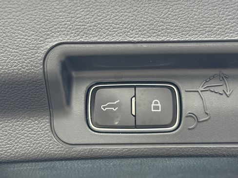 Certified 2023 Ford Explorer XLT w/ Equipment Group 202A RWD image 10