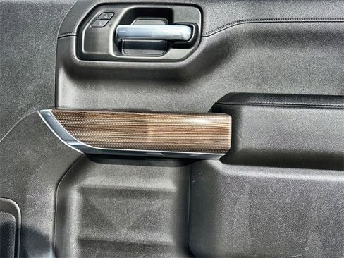 Used 2020 Chevrolet Silverado 1500 LT Trail Boss image 22