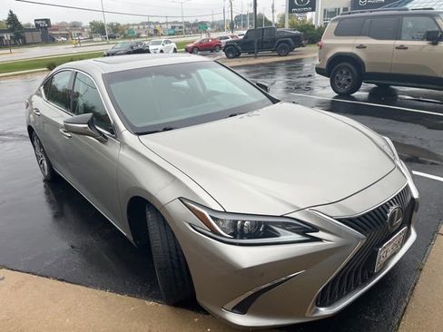 Used 2019 Lexus ES 350 image 2