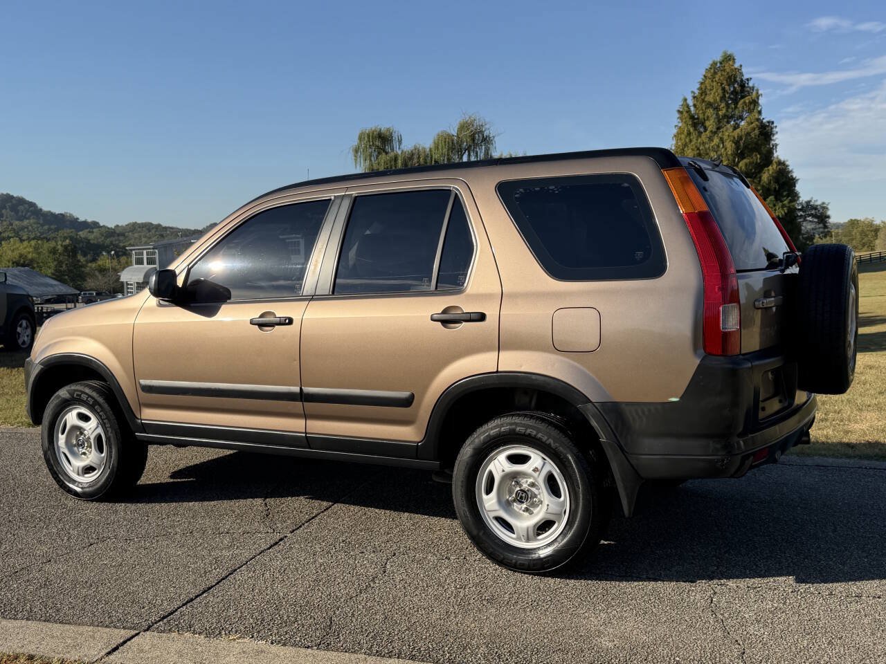 Used 2003 Honda CR-V LX image 3