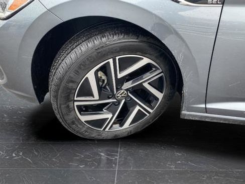 Used 2024 Volkswagen Jetta SEL FWD image 37
