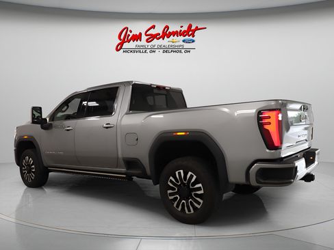 Used 2025 GMC Sierra 2500 Denali Ultimate w/ Snow Plow Prep/Camper Package AWD/4WD image 4