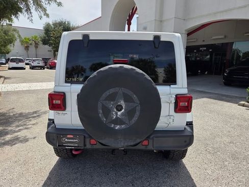 Certified 2018 Jeep Wrangler Unlimited Rubicon AWD/4WD image 11