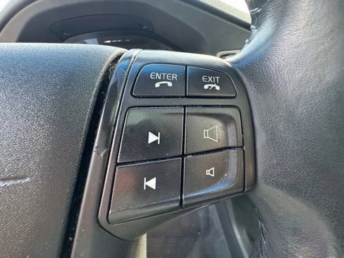 Used 2011 Volvo XC70 3.2 image 29