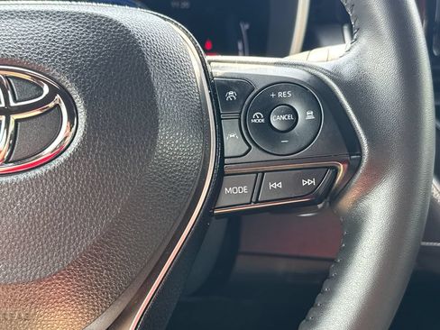 Used 2025 Toyota Corolla XSE FWD image 20