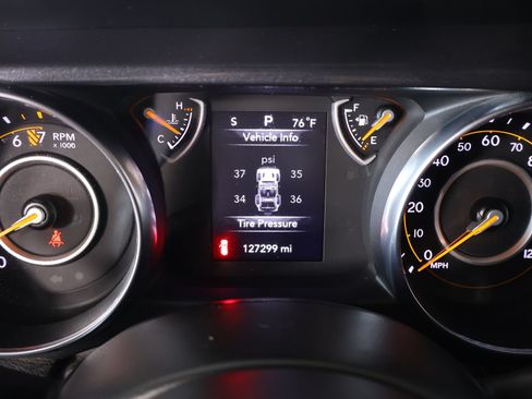 Used 2022 Jeep Wrangler Unlimited Sport AWD/4WD image 4