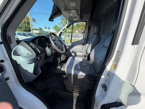 Used 2018 Ford Transit 250 148 High Roof RWD image 4