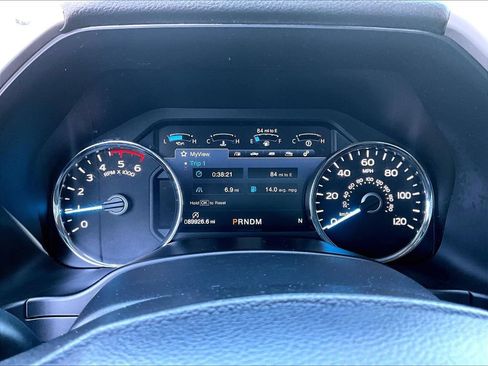 Used 2018 Ford F150 Lariat w/ Equipment Group 502A Luxury AWD/4WD image 22