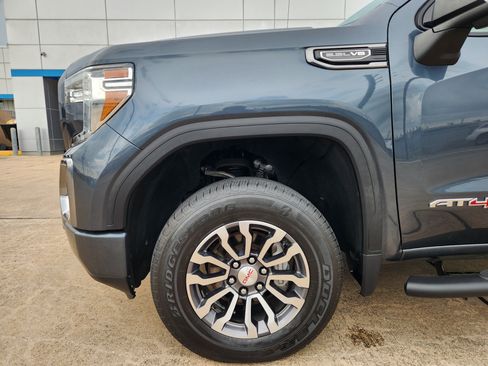 Certified 2020 GMC Sierra 1500 AT4 w/ Driver Alert Package II AWD/4WD image 9