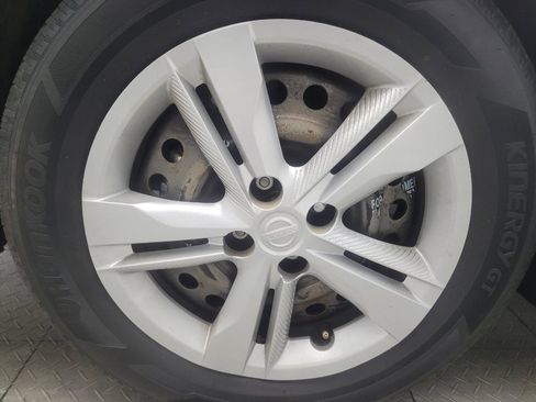 Used 2024 Nissan Kicks S FWD image 31