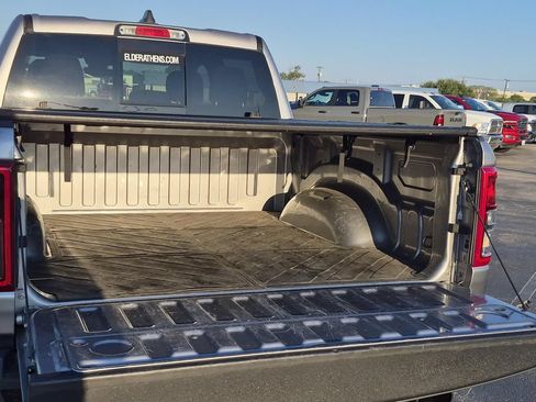 Used 2020 RAM 1500 Big Horn AWD/4WD image 9