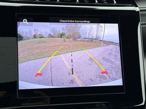 New 2025 Jeep Grand Cherokee Altitude image 18