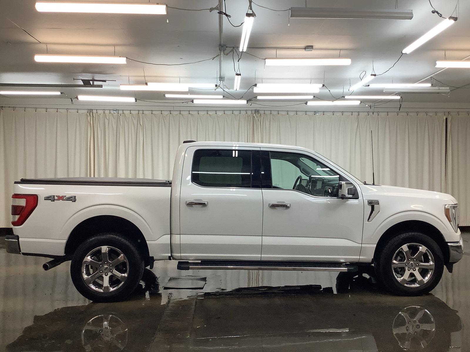 Used 2023 Ford F150 Lariat w/ Equipment Group 502A High AWD/4WD image 4