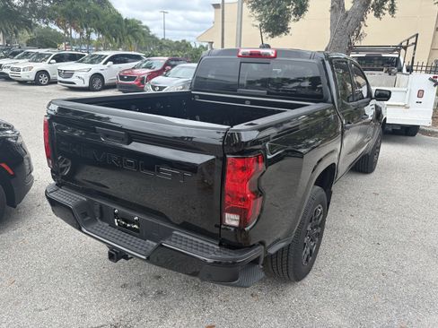 Used 2025 Chevrolet Colorado W/T w/ WT Custom Package RWD image 7