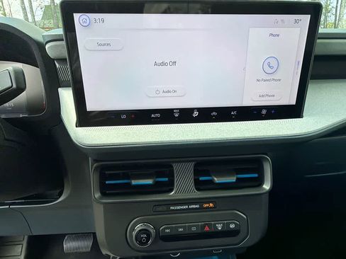 New 2026 Ford Maverick XLT image 25