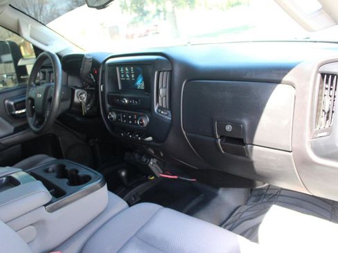 Used 2016 Chevrolet Silverado 2500 W/T image 35