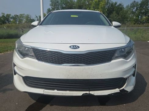 Used 2018 Kia Optima LX FWD image 3