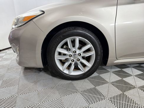 Used 2014 Toyota Avalon XLE FWD image 12