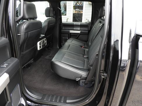 Used 2019 Ford F150 Lariat w/ Equipment Group 502A Luxury image 10