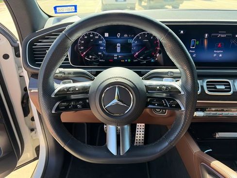 Used 2024 Mercedes-Benz GLS 450 4MATIC image 21