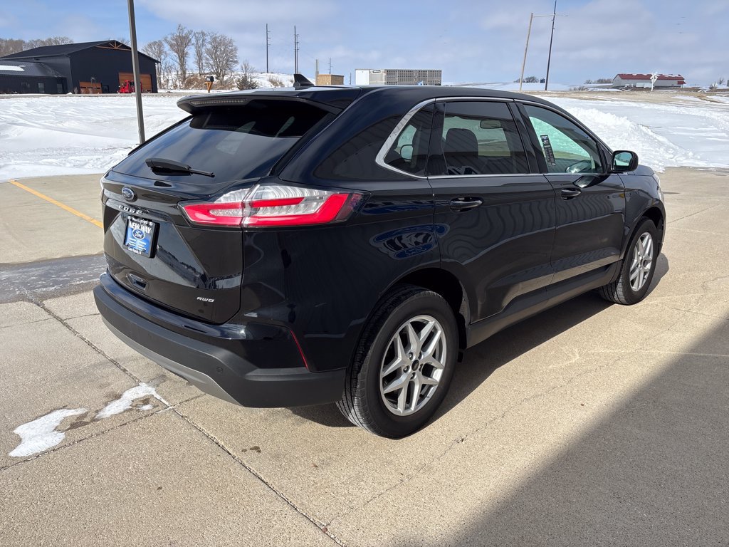 Used 2024 Ford Edge SEL w/ Convenience Package AWD/4WD image 4