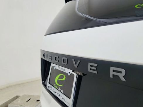 Used 2023 Land Rover Discovery HSE R-Dynamic AWD/4WD image 17