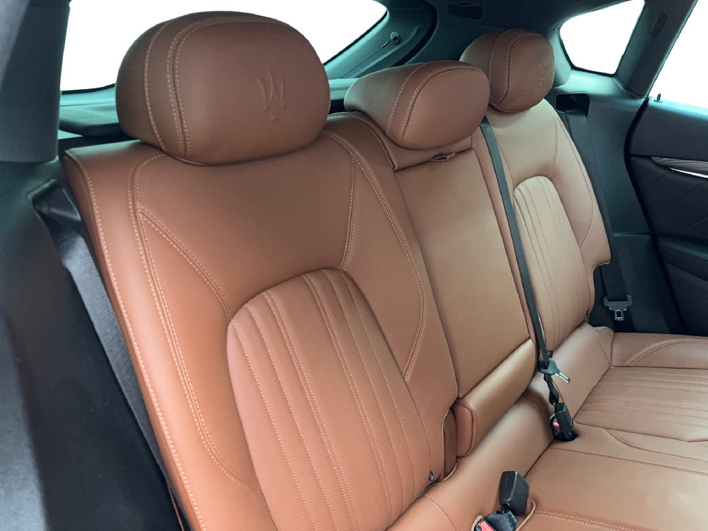 Used 2023 Maserati Levante GT AWD/4WD image 43
