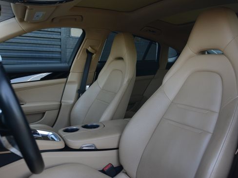 Certified 2018 Porsche Panamera 4 AWD/4WD image 5
