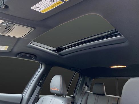 Used 2025 Honda Ridgeline TrailSport image 7