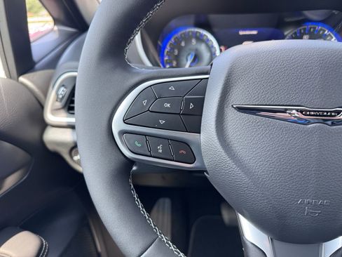 New 2026 Chrysler Voyager LX image 15