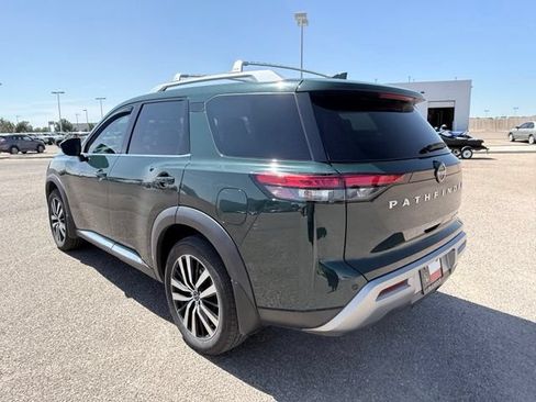 Used 2023 Nissan Pathfinder Platinum FWD image 8