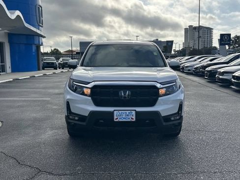 Certified 2025 Honda Ridgeline RTL image 8