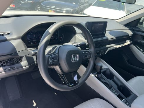 Used 2023 Honda Accord LX image 21