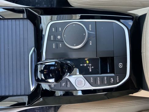 Used 2022 BMW X4 xDrive30i w/ Convenience Package image 17