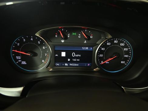 Used 2023 Chevrolet Traverse LT w/ LT Premium Package AWD/4WD image 24