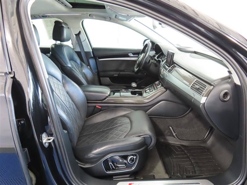 Used 2017 Audi S8 Plus AWD/4WD image 29