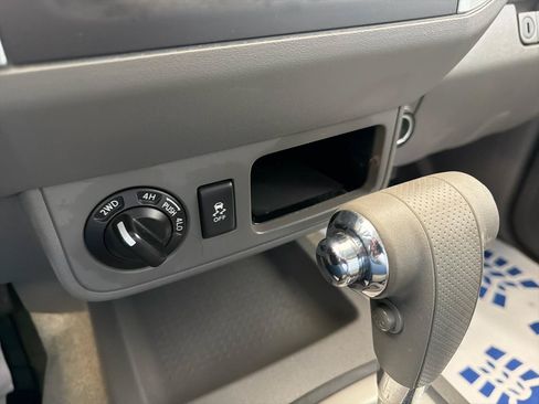 Used 2015 Nissan Frontier SV AWD/4WD image 26