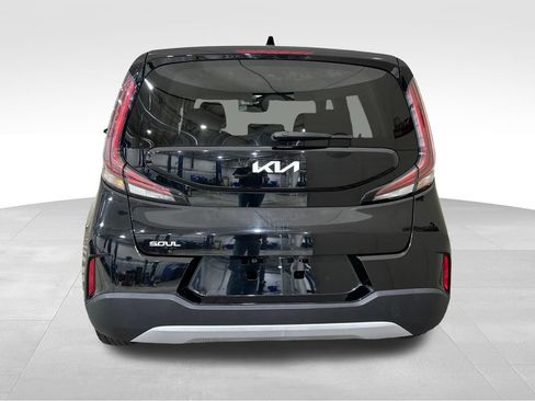 Used 2023 Kia Soul LX w/ LX Technology Package FWD image 4